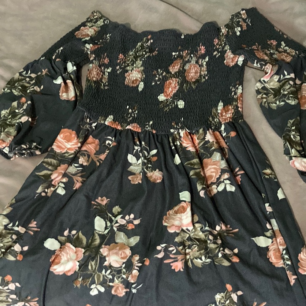 Grey florar off the shoulder long sleeve dress